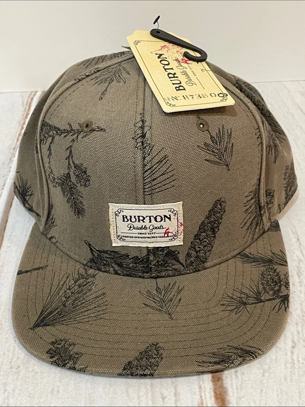 NWT Burton Adult Snapback Cap MB Riggs Olive Green Pinecone Print Hat Flat Brim